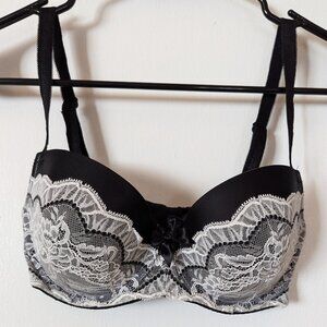 Victoria's Secret black and white lace bra size 32DD
